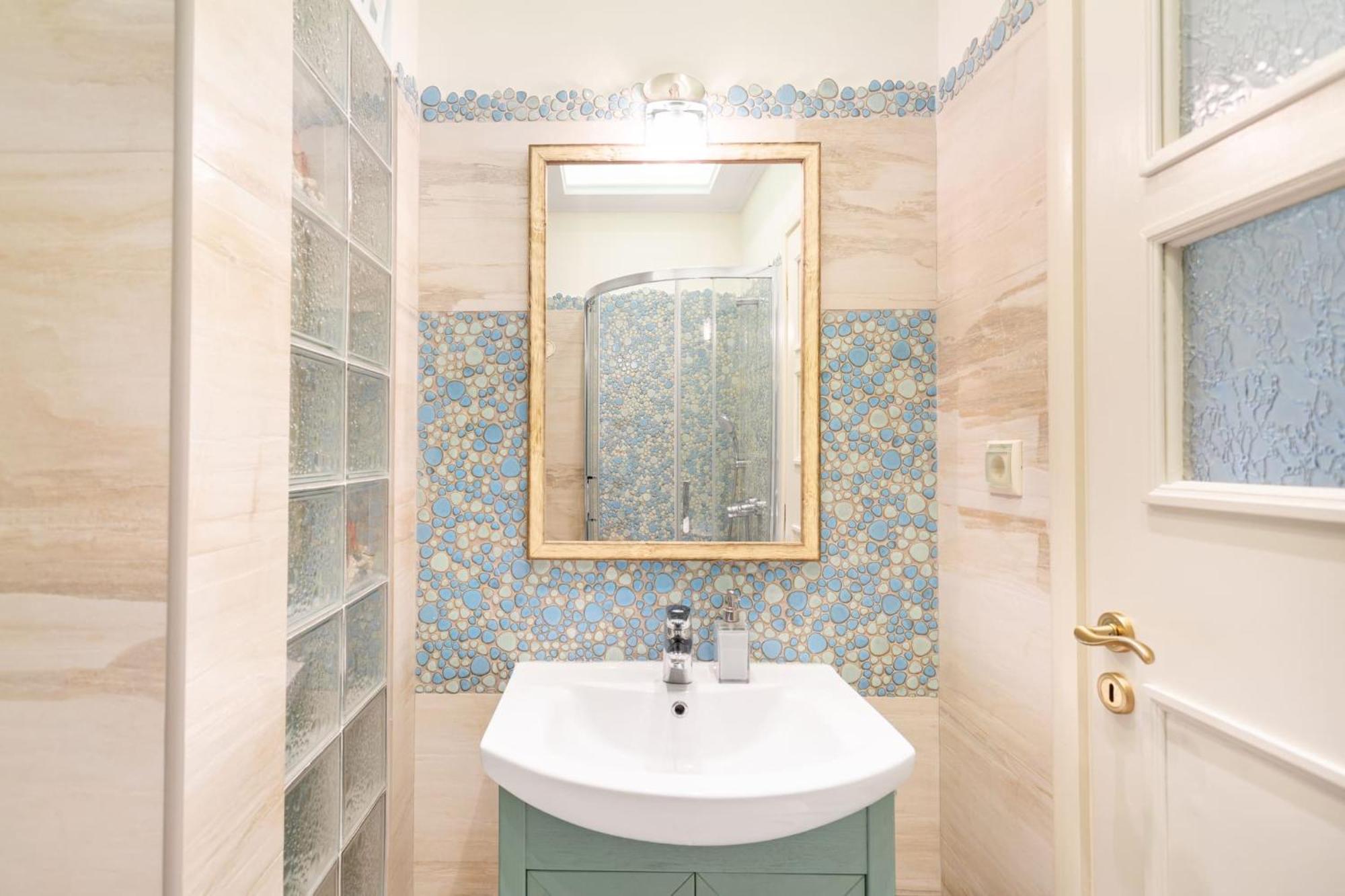 Bright, Calming Retreat With A Balcony Near Metro! Apartamento Atenas Exterior foto